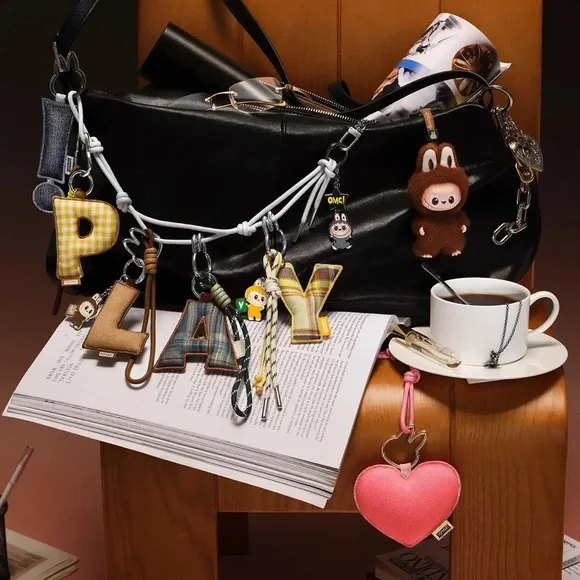 POP MART T Letter Labubu PIN FOR LOVE THE MONSTERS Letter Pendant Confirmed Box - Picture 7 of 14